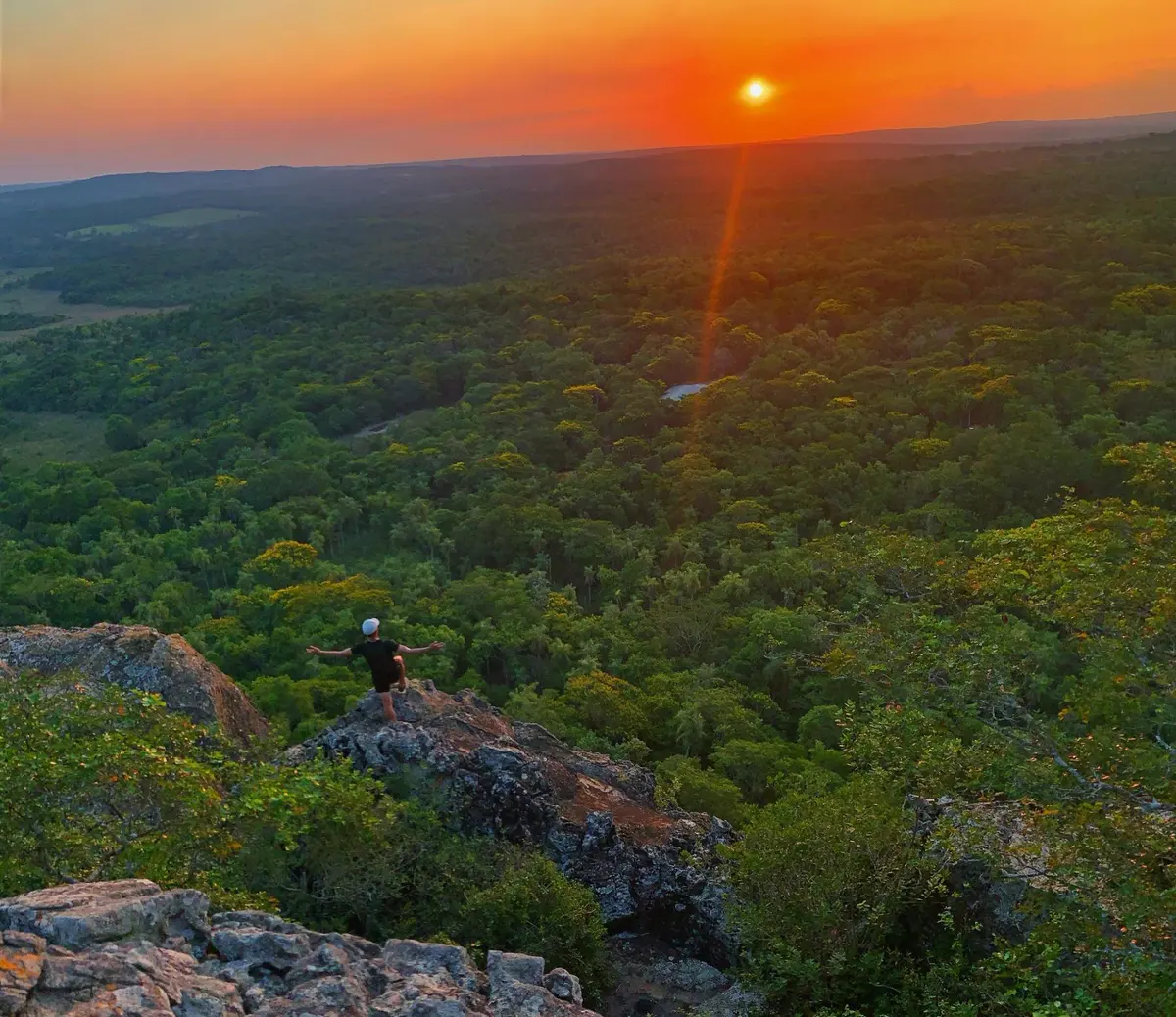 Vista del Cerro Kavaju, a 800 metros del glamping